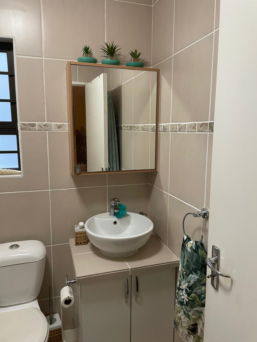 2 Bedroom Property for Sale in Sherwood Eastern Cape